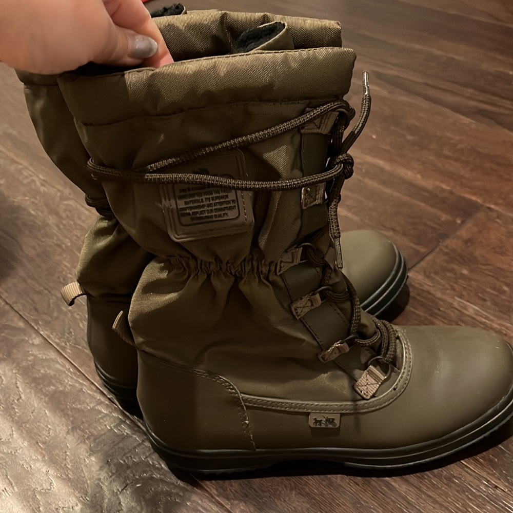 Coach Boots - Picture 5 of 7
